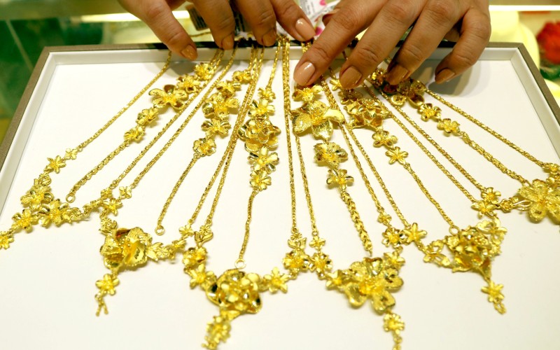 Sáng nay giá vàng trong nước giảm 5,1 triệu đồng/lượng