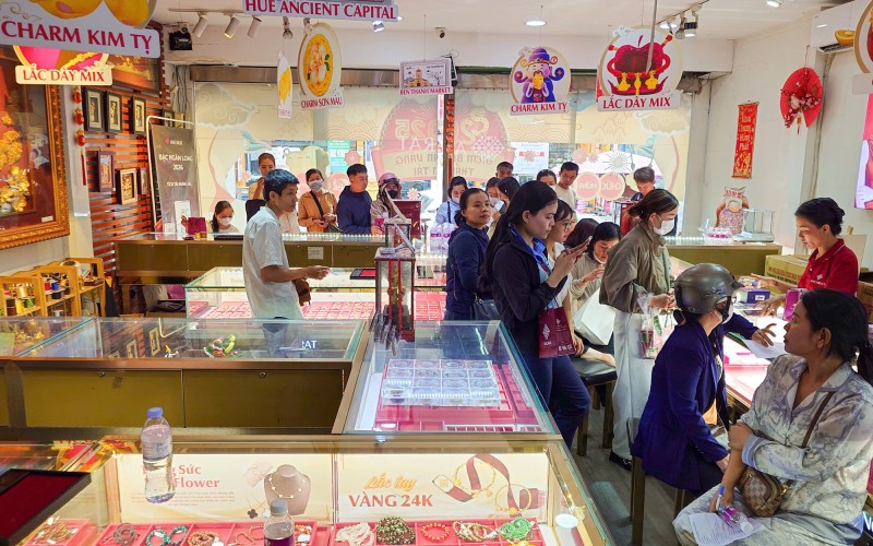 Sáng 28-2, giá vàng miếng SJC, vàng nhẫn tăng mạnh