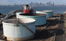 Giá dầu giảm hơn 9% sau tuyên bố hoãn tấn công Iran của ông Trump