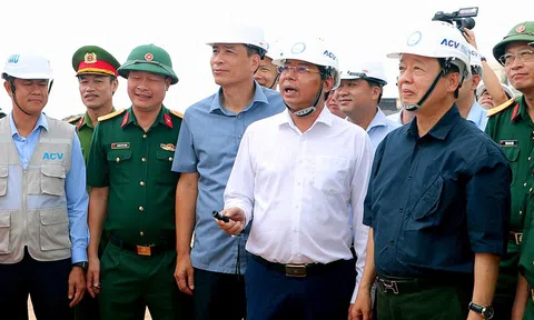 Bay hiệu chuẩn đường băng số 1 sân bay Long Thành vào ngày 25-9