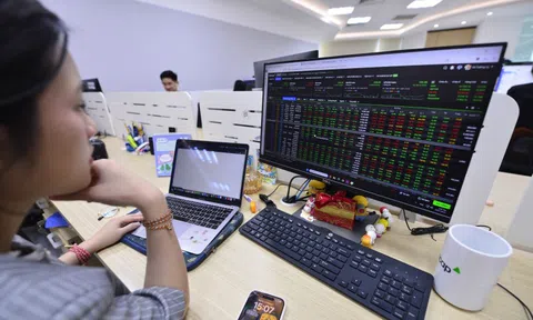 Chứng khoán được dự báo thử thách lại mốc 1.700 điểm, nhóm cổ phiếu nào đáng chú ý