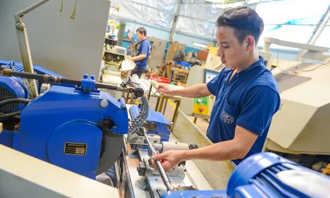 Doanh nghiệp lo chi phí tăng thêm với giá điện hai thành phần