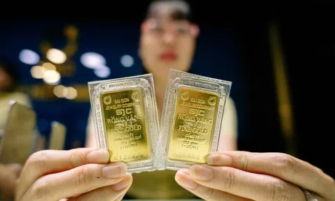 Cuối tuần, giá vàng tăng lên mức cao nhất trước nay, sát 139 triệu đồng/lượng