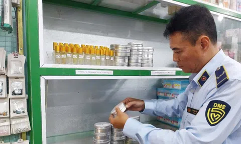 QLTT TP HCM kiểm tra đột xuất 3 hộ kinh doanh và 1 kho hàng