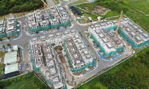 Phó Chủ tịch Nhà Khang Điền tặng mẹ 17,7 triệu cổ phiếu