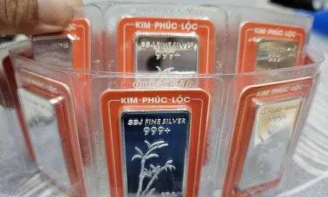 VIDEO: Chuyên gia nêu nguyên nhân giá bạc liên tục lập đỉnh