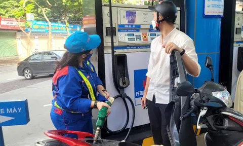 Giá xăng dầu đồng loạt tăng, RON 95 lên gần 19.000 đồng/lít