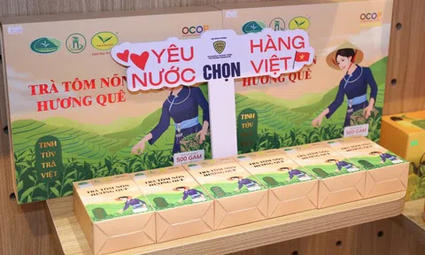 Giữa phố "hàng hiệu" Hà Nội, hàng Việt lên kệ mùa Tết