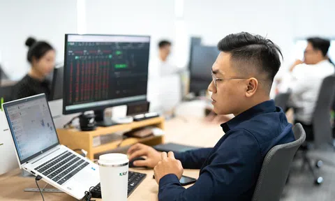 Đọc nhanh 10-2: USD hồi nhẹ, vàng bạc đi xuống, dự báo 'cơn gió ngược' với VN-Index