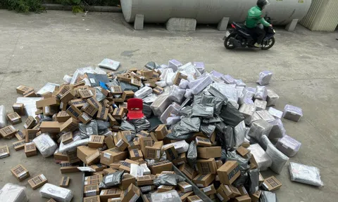 Nhà bán hàng online kể chuyện "bơi" trong hàng ngàn đơn hàng Tết Bính Ngọ