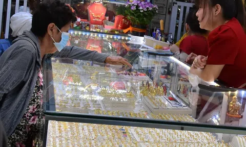 Giá vàng hôm nay 20-2: Tiếp tục đà tăng