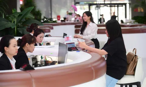 Cho vay không còn 'hái ra tiền' với ngân hàng, vì đâu 'người giàu cũng khóc'?