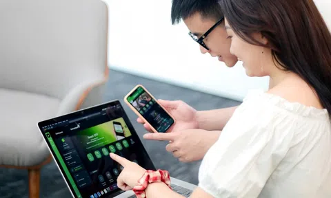 Ở TP HCM, đi metro, ăn tối, đặt chuyến đi… bằng một chạm