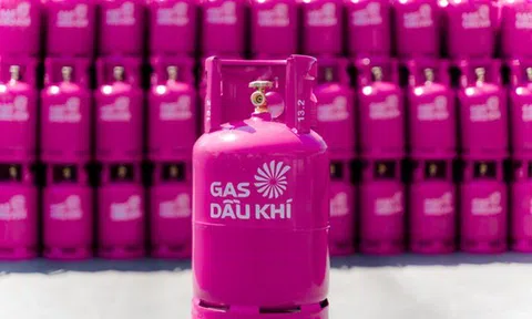 Giá gas tăng thêm 30.000 đồng/bình 12kg