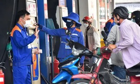 Thủ tướng chỉ đạo Bộ Tài chính, Bộ Công Thương về điều hành giá xăng dầu