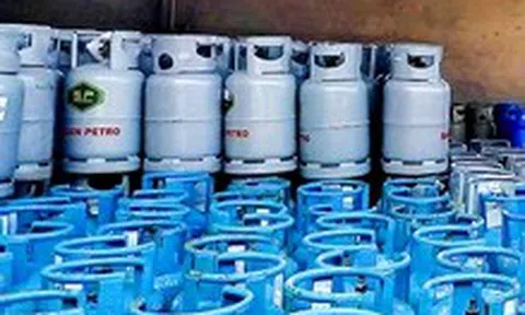 Giá gas tăng 120.000 đồng trong 15 ngày, giá bán lẻ gần 550.000 đồng/bình