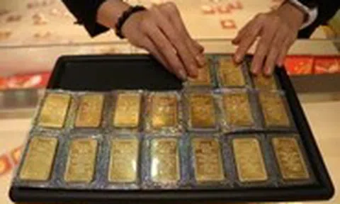 Giá vàng bật tăng mạnh