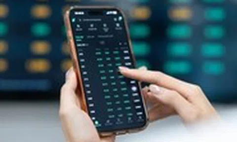 Chứng khoán 3-4: Lợi nhuận doanh nghiệp niêm yết năm 2026 có co hẹp vì chiến sự Trung Đông?