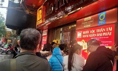 Bảo Tín Minh Châu nói gì sau khi ông Vũ Minh Châu và con trai bị khởi tố?