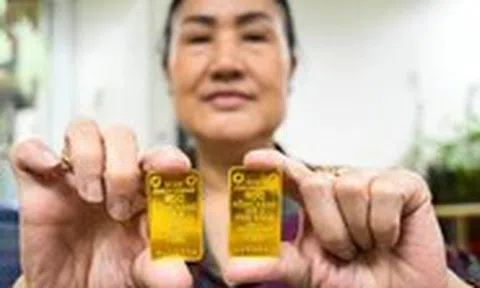 Giá vàng thế giới giằng co quanh ngưỡng 4.800 USD/ounce