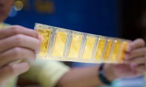 Nếu 11 đơn vị được cấp phép nhập khẩu, sản xuất vàng miếng, giá vàng trong nước có giảm mạnh?