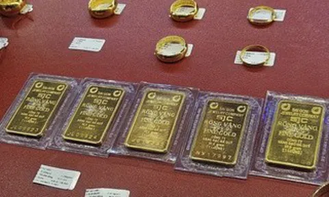 Giá vàng hôm nay 27-4: Đảo chiều sụt giảm