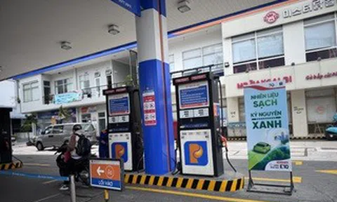 Hàng loạt cây xăng tại TPHCM sắp ngừng bán xăng khoáng RON95