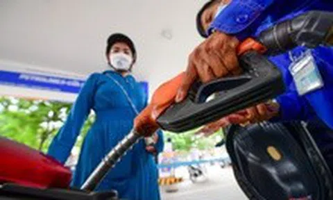 Giá xăng dầu giảm từ 15h chiều 14-5