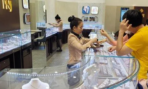 Giá vàng hôm nay 20-5: Đảo chiều sụt giảm mạnh