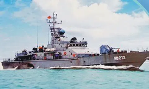 Khoảnh khắc lịch sử: Chiếc tàu pháo 1 triệu USD do người Việt tự đóng bắn trúng mục tiêu ngay lần đầu thử nghiệm, được Tạp chí nước ngoài khen ngợi