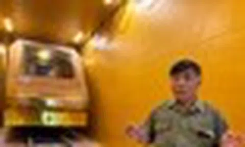 Tàu điện dát vàng thử nghiệm chạy ngầm tại Hà Nội