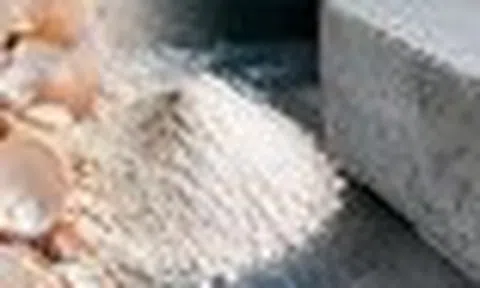 Phát hiện nhóm người có hành động kỳ lạ: Nghiền một loại 'rác' quen thuộc trong nhà bếp thành bột để trộn vào bê tông, mục tiêu phía sau mới đáng chú ý