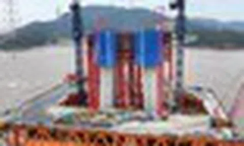 Phát hiện Trung Quốc cắm khối trụ cao bằng tòa nhà 100 tầng giữa biển, quyết thực hiện nhiệm vụ quan trọng