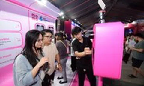 Gen Z chuẩn bị đi concert BTS, The Weeknd, thanh toán MoMo được không?