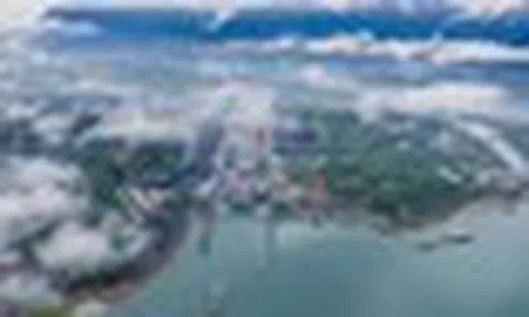 Xe tải, cần cẩu Trung Quốc đồng loạt nổ máy, hàng trăm người vỗ tay reo hò: Siêu ‘cao tốc’ dưới nước lớn nhất thế giới bắt đầu hình thành, thực hiện nhiệm vụ quan trọng