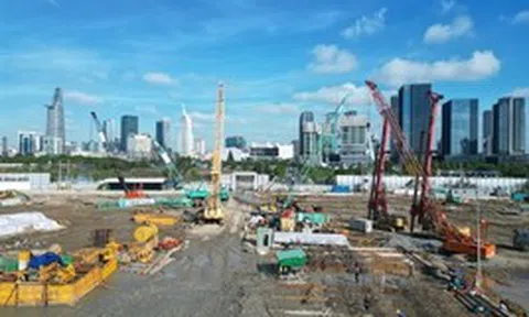 Tấp nập thi công siêu dự án gần 30.000 tỷ đồng giữa khu đất vàng TP.HCM
