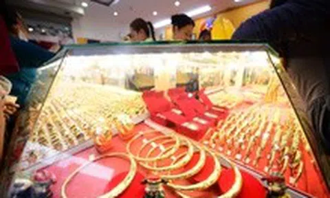 Tin tức sáng 14-6: Cân mua bán vàng phải được kiểm định và có chứng nhận còn hạn dùng