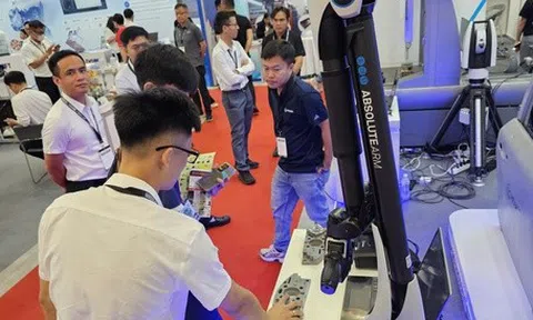Từ điện toán đám mây, AI đến robot 100% nhựa: Doanh nghiệp tìm lời giải tăng năng suất