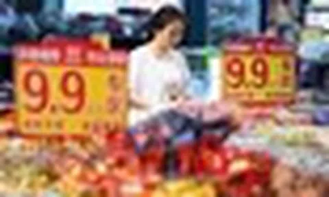 Doanh số bán lẻ của Trung Quốc bất ngờ lao dốc