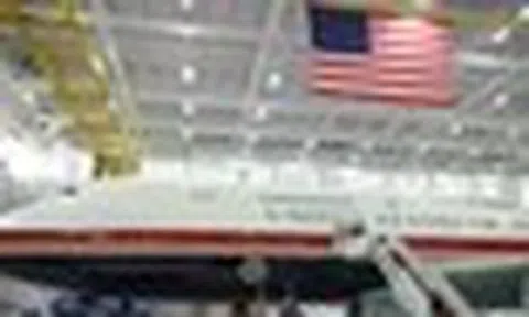 Chuyên cơ 'Nhà Trắng biết bay' xa hoa chưa từng có của Tổng thống Trump
