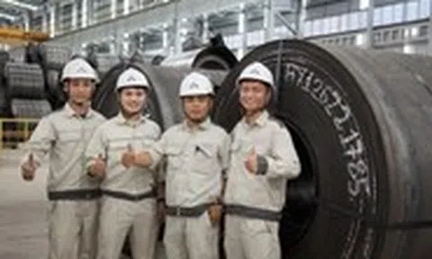 25 lần cán thử và mẻ thép đặc chủng lần đầu tiên sản xuất tại Việt Nam