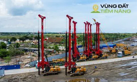 Diễn biến mới ở tuyến đường sắt 102.000 tỷ nối Bến Thành - Cần Giờ: Khoan địa chất ở trung tâm, máy móc hạng nặng tập kết ở depot