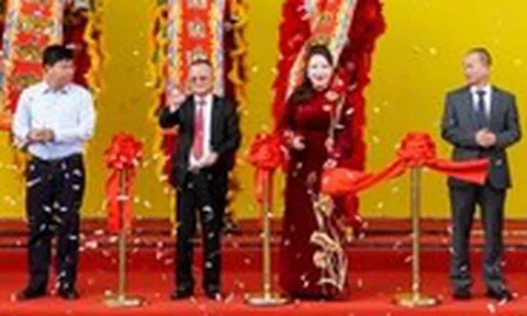 Cà Mau khánh thành nhà máy chế biến thủy sản 1.500 tỉ đồng, có robot phân cỡ
