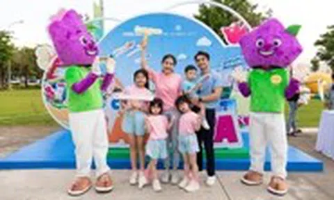Hàng nghìn gia đình cùng ‘Chung Nhịp Sắc Hoa’ tại The Global City