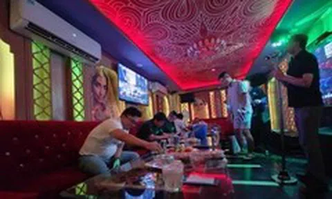 Hàng quán ‘mơ hồ’ phí bản quyền âm nhạc tính theo diện tích