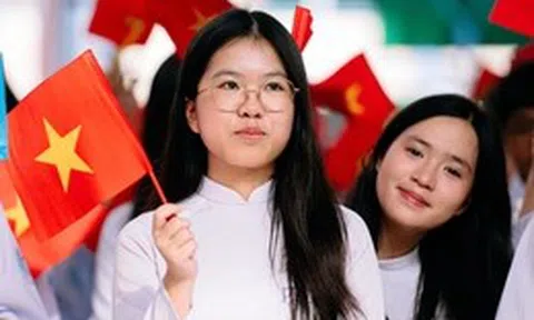 Năm học mới ở TP.HCM: Giảm áp lực thi cử, siết dạy thêm, liên kết giáo dục