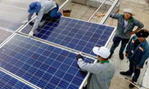 Đã lắp đặt điện mặt trời mái nhà mà chưa thông báo sẽ bị xử phạt thế nào?