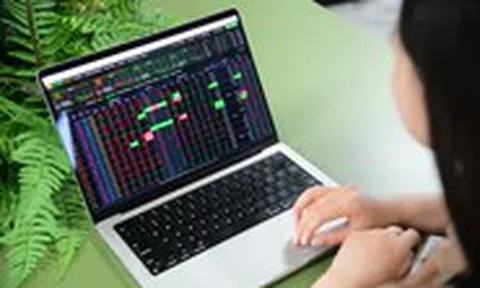 Chứng khoán 27-10: VN-Index điều chỉnh kỹ thuật, nên chốt lời hay giải ngân thêm?