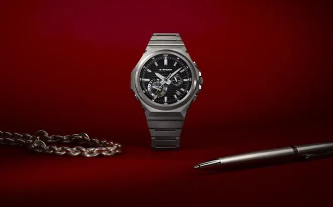 Casio ra mắt mẫu G-SHOCK với thiết kế kim loại tối giản và vừa vặn vượt trội hơn