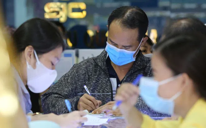 Sáng 27-1, giá vàng miếng SJC, vàng nhẫn neo ở vùng đỉnh